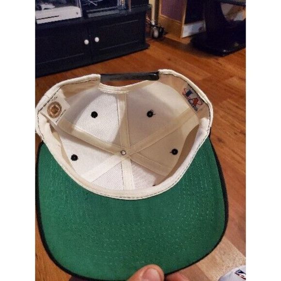 VINTAGE 90's Chicago Blackhawks LOGO ATHLETIC SHARKTOOTH SNAPBACK HAT NHL - Picture 3 of 3